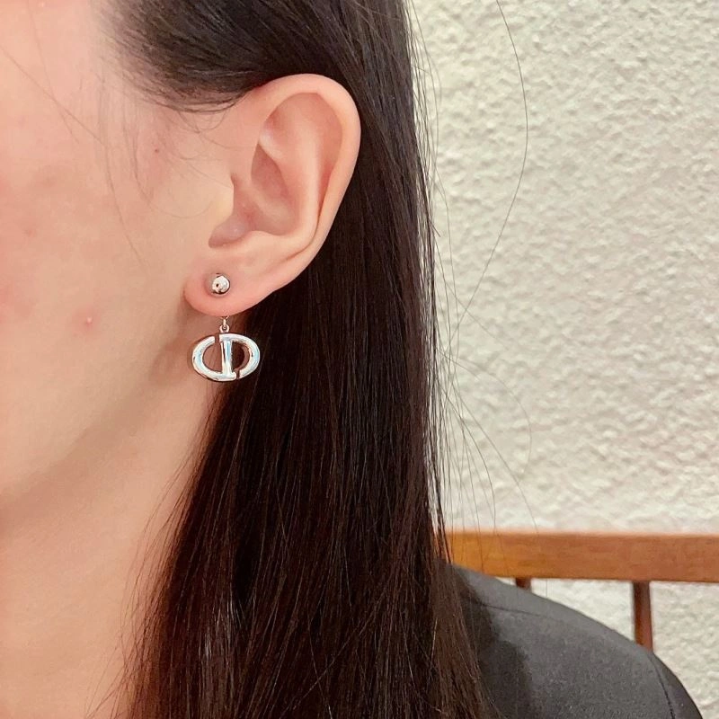 Vibrant Christian Dior Earrings 234502