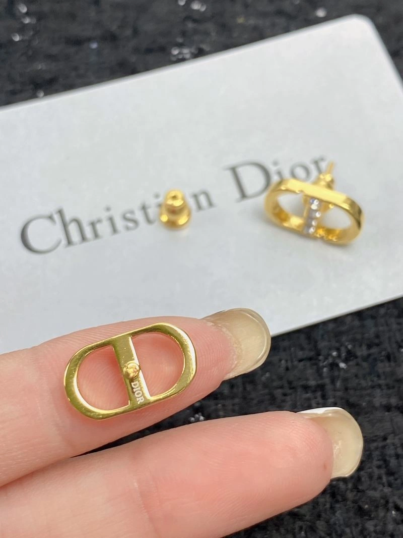 Cozy Christian Dior Earrings 234497