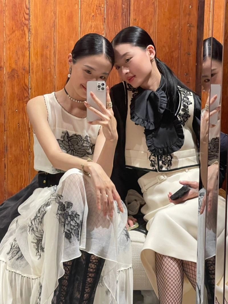 Christian Dior Earrings Stretchable 234480