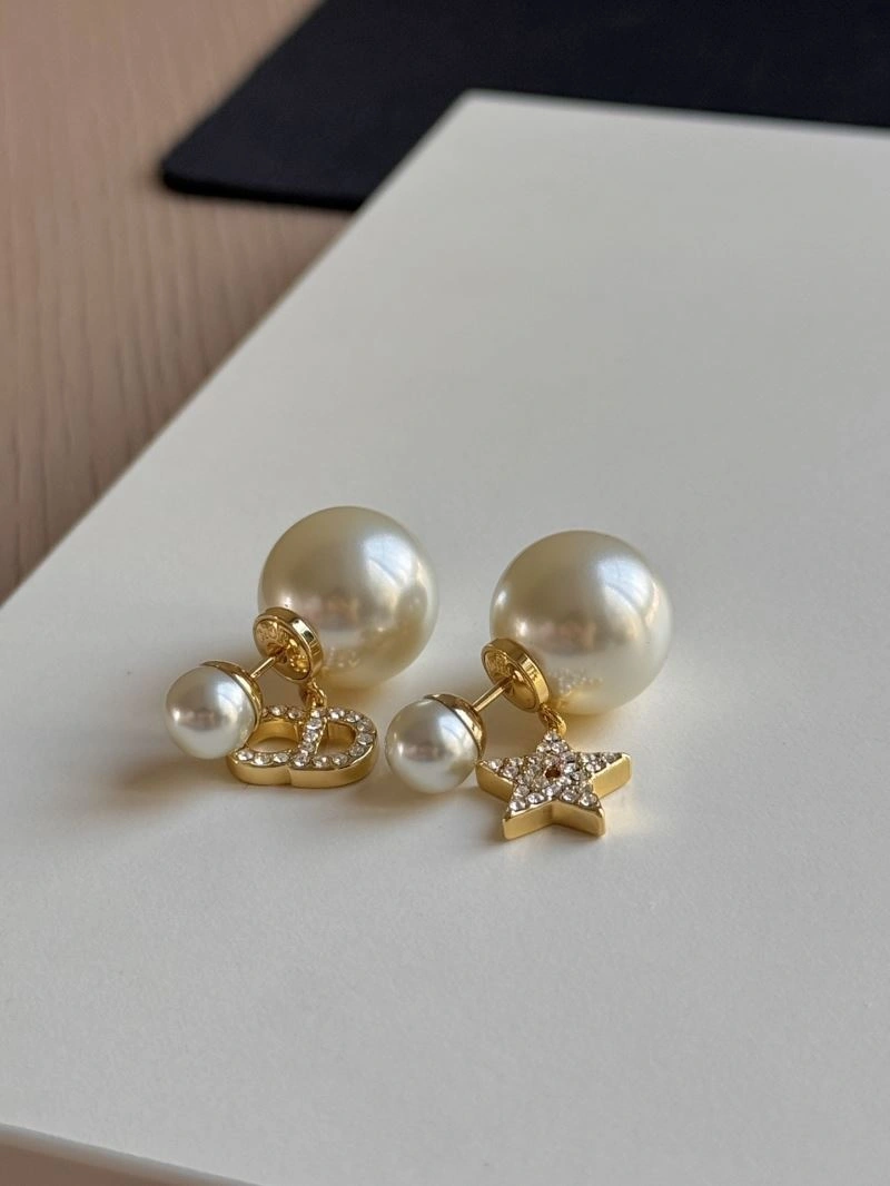 Christian Dior Earrings Chic 234478