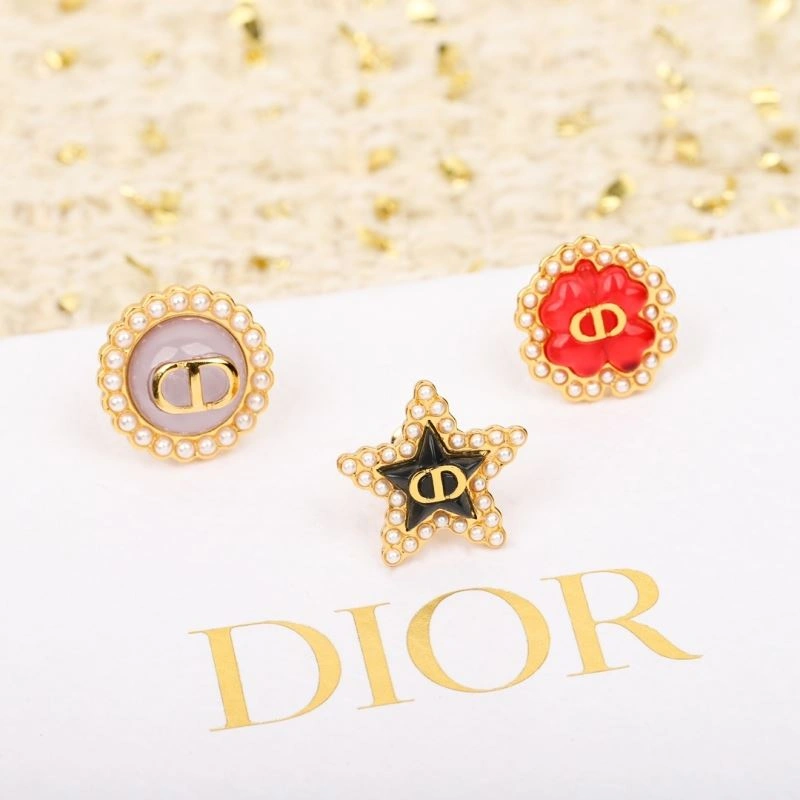Versatile Christian Dior Earrings 234465