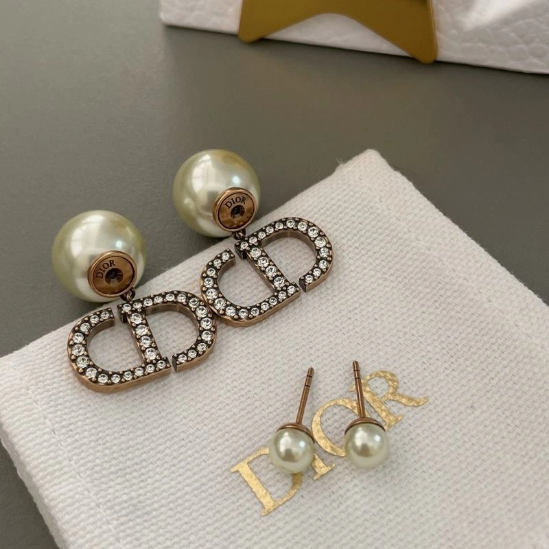 Fashionable Christian Dior Earrings 234464