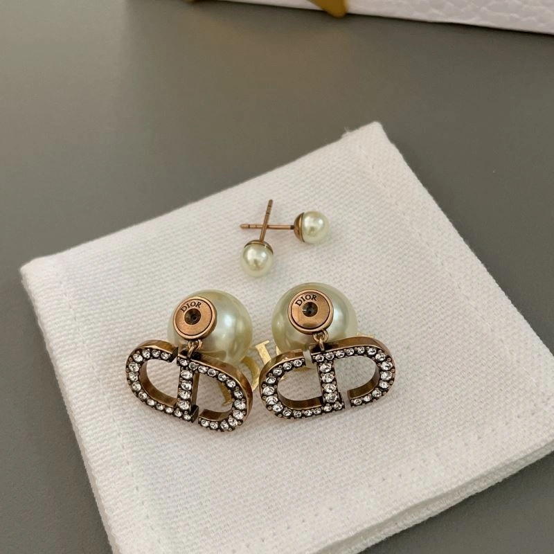 Fashionable Christian Dior Earrings 234464