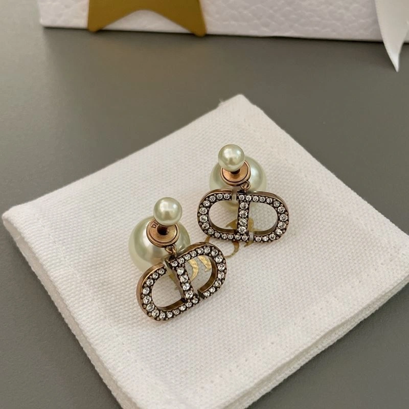 Fashionable Christian Dior Earrings 234464
