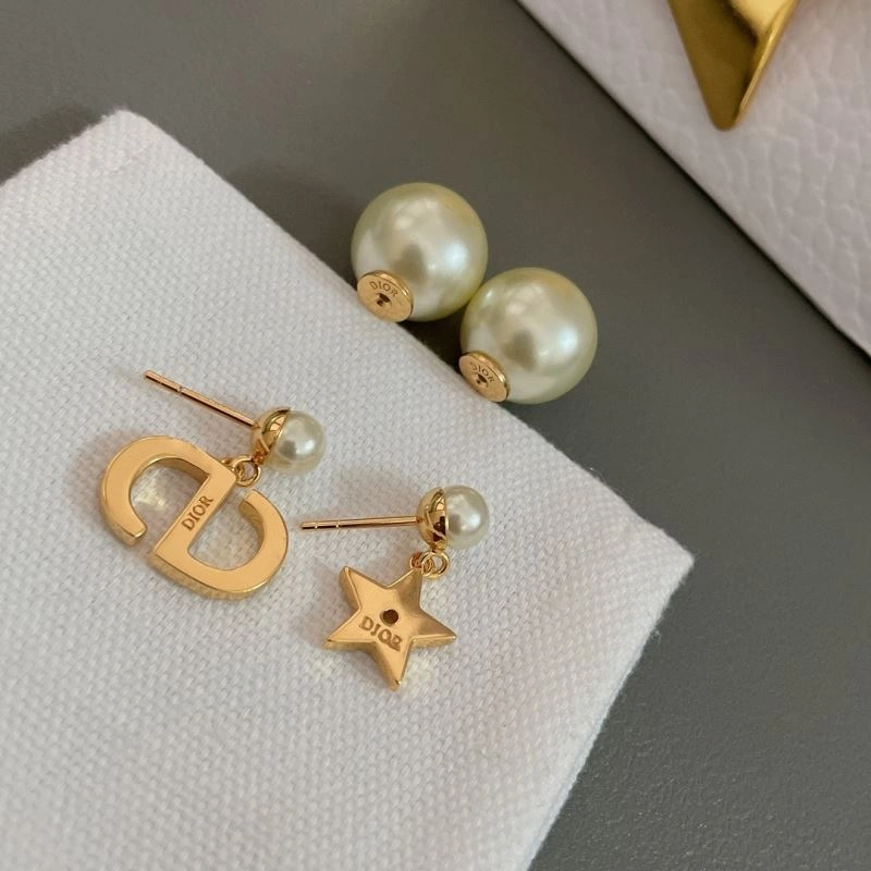 Chic Christian Dior Earrings 234457