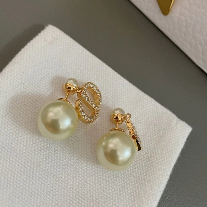 Chic Christian Dior Earrings 234457