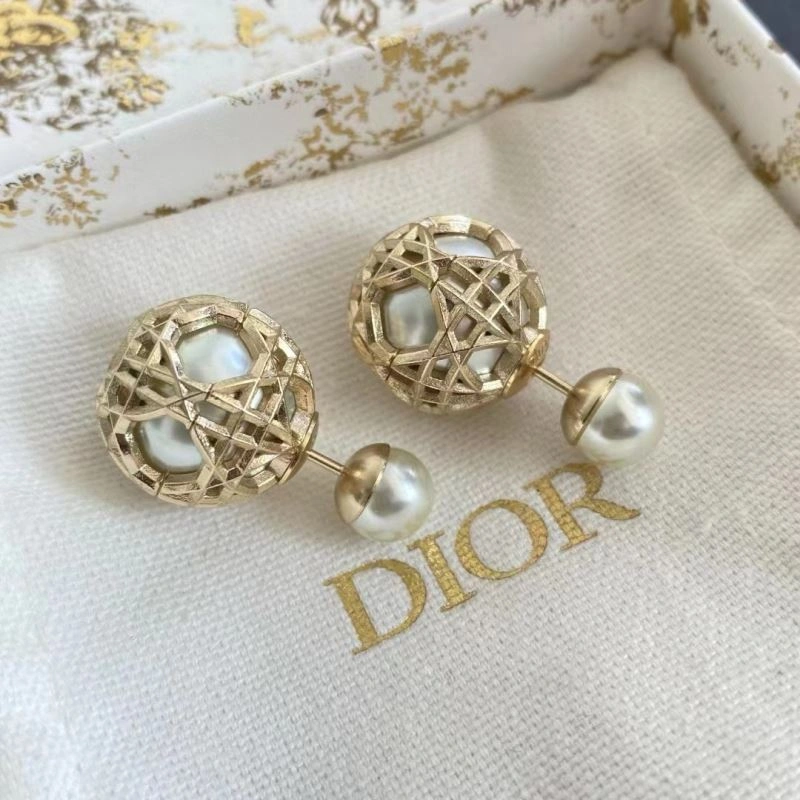HighQuality Christian Dior Earrings 234459