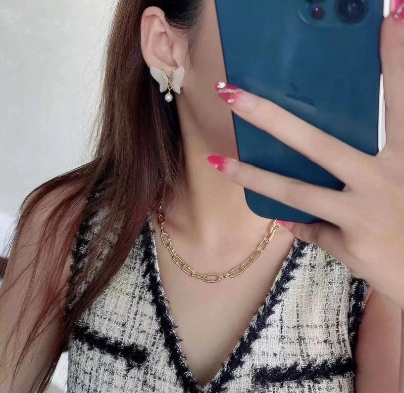Christian Dior Earrings SmoothTexture 234445