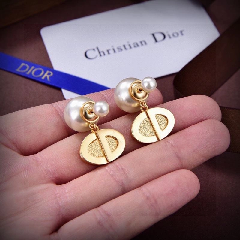 Christian Dior Earrings DailyWear 234450