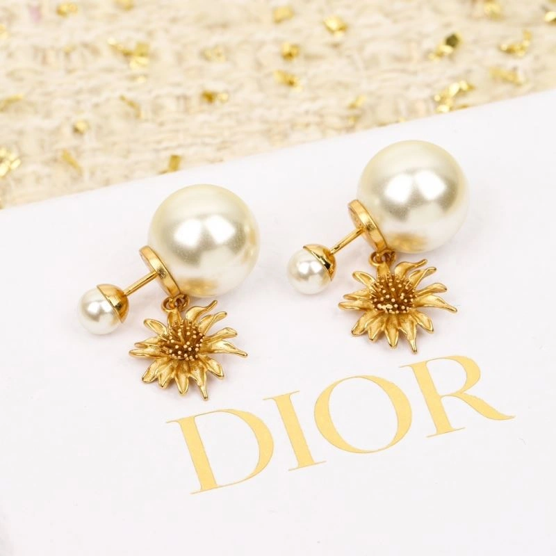 Contemporary Christian Dior Earrings 234435