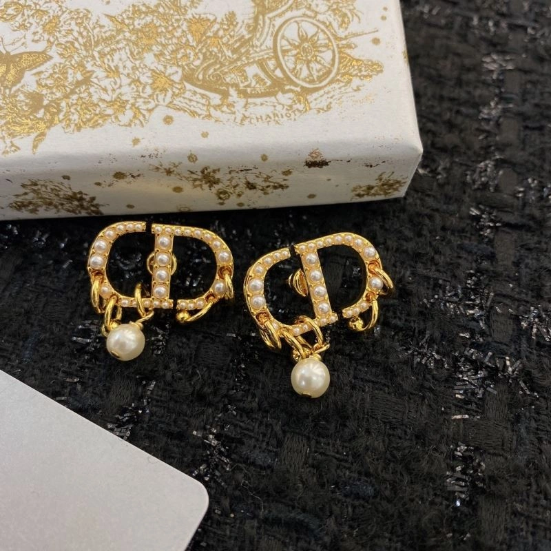 Soft Christian Dior Earrings 234421