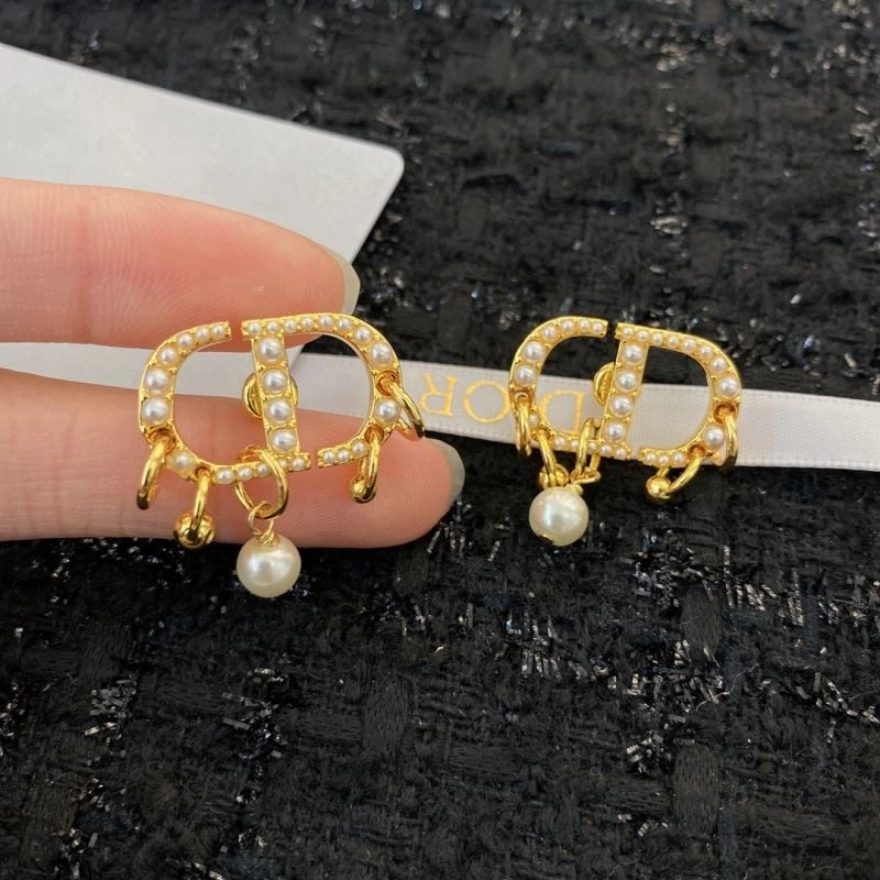 Soft Christian Dior Earrings 234421