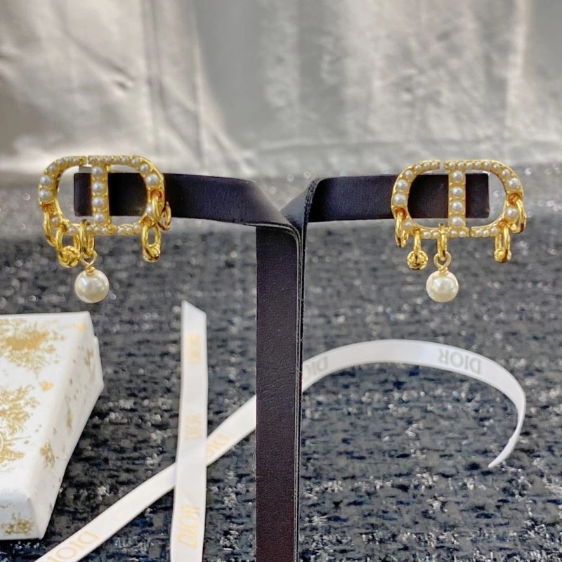 Soft Christian Dior Earrings 234421