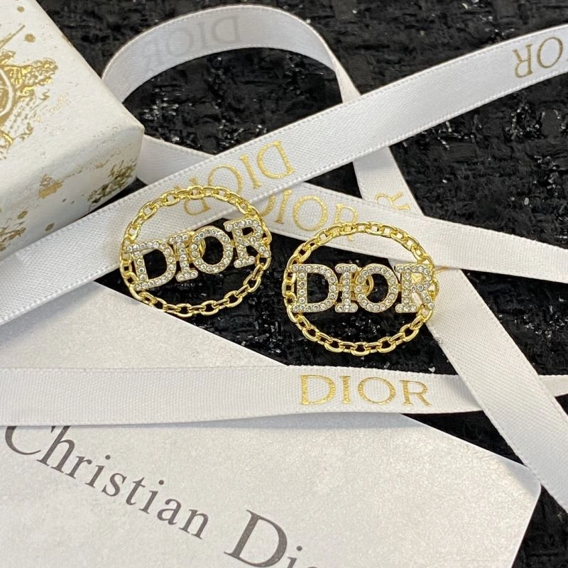 UrbanChic Christian Dior Earrings 234413