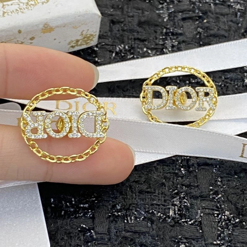 UrbanChic Christian Dior Earrings 234413
