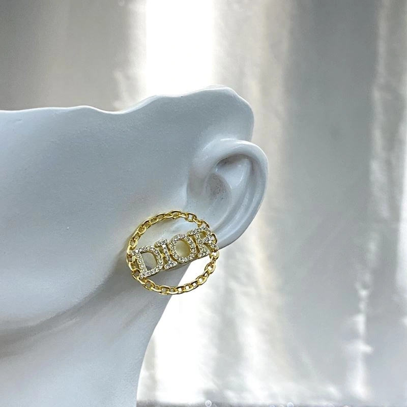 UrbanChic Christian Dior Earrings 234413