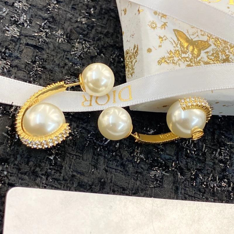Christian Dior Earrings Unique 234402