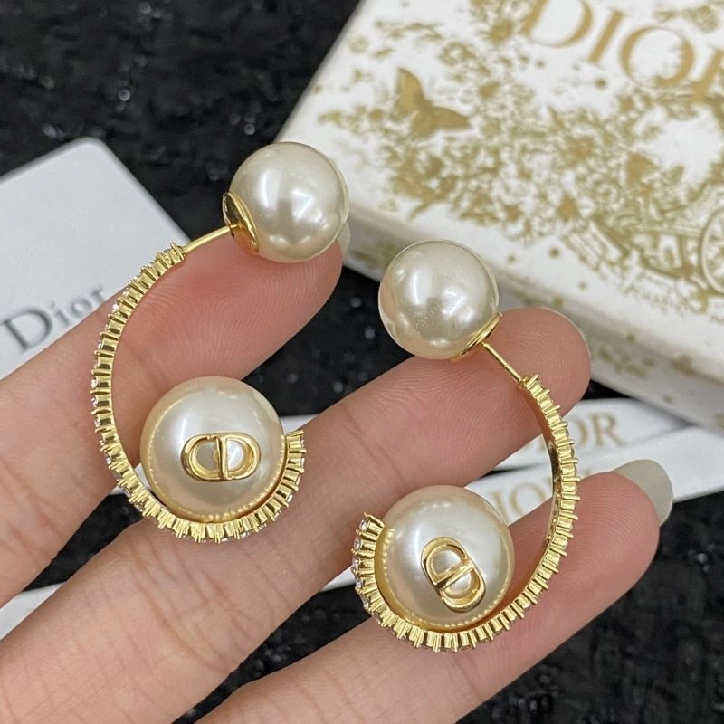 Christian Dior Earrings Unique 234402