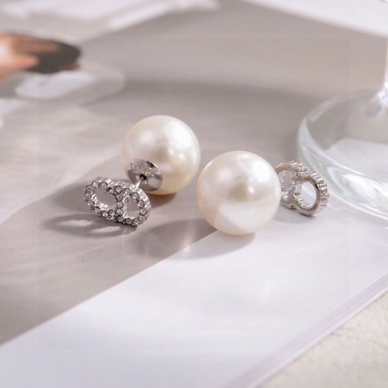 Christian Dior Earrings Elegant 234225
