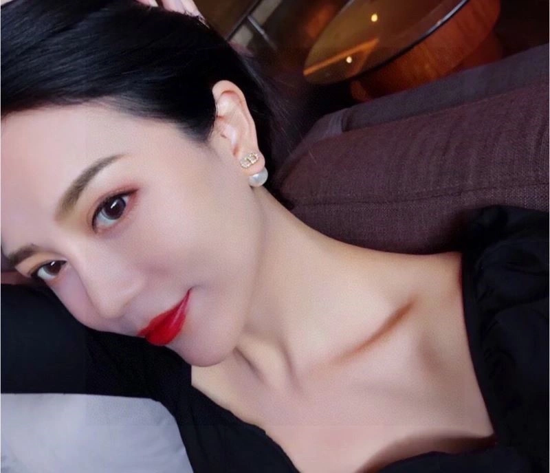 Christian Dior Earrings Elegant 234225