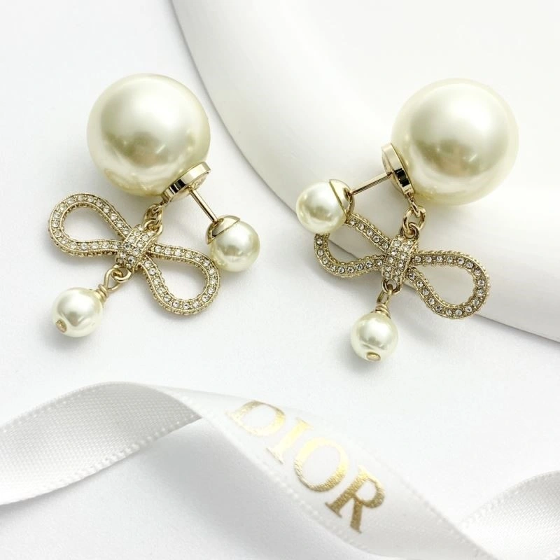 Christian Dior Earrings RelaxedFit 234213