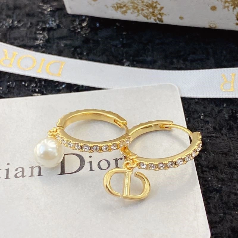 Christian Dior Earrings Breathable 234210