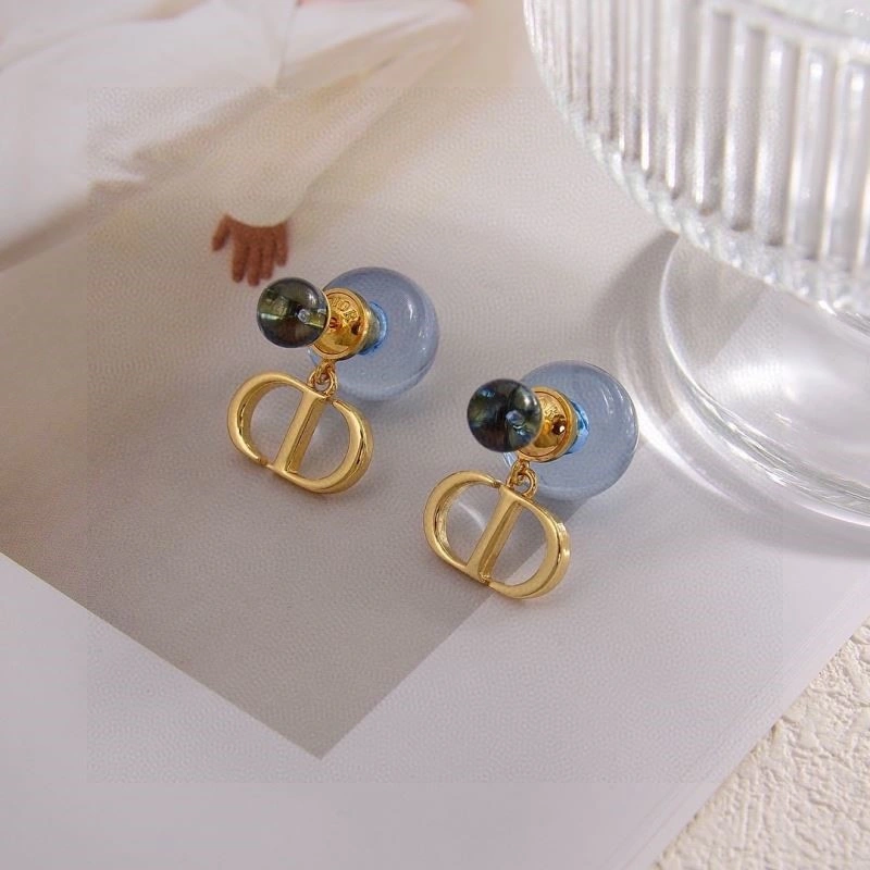 Comfortable Christian Dior Earrings 234257