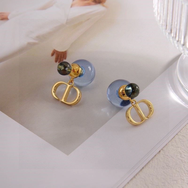 Comfortable Christian Dior Earrings 234257