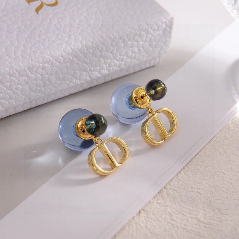 Comfortable Christian Dior Earrings 234257