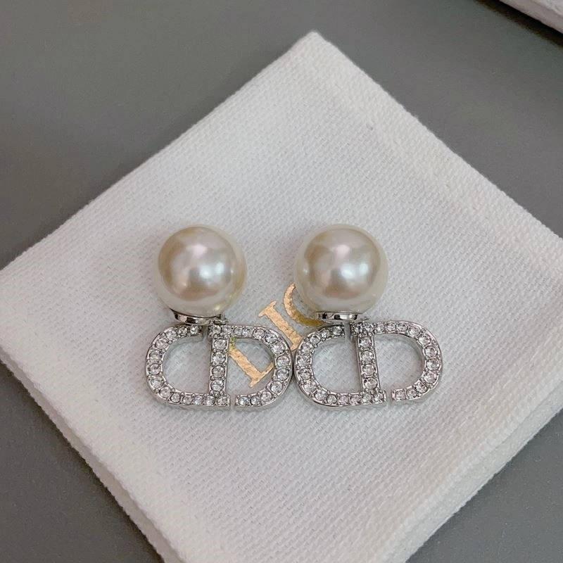 Compact Christian Dior Earrings 234193