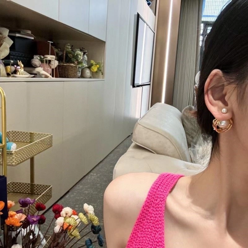 SmoothTexture Christian Dior Earrings 234186