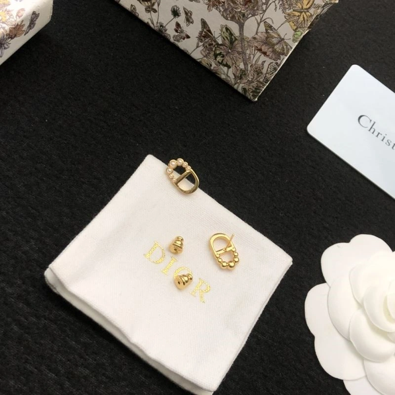 StreetReady Christian Dior Earrings 234189