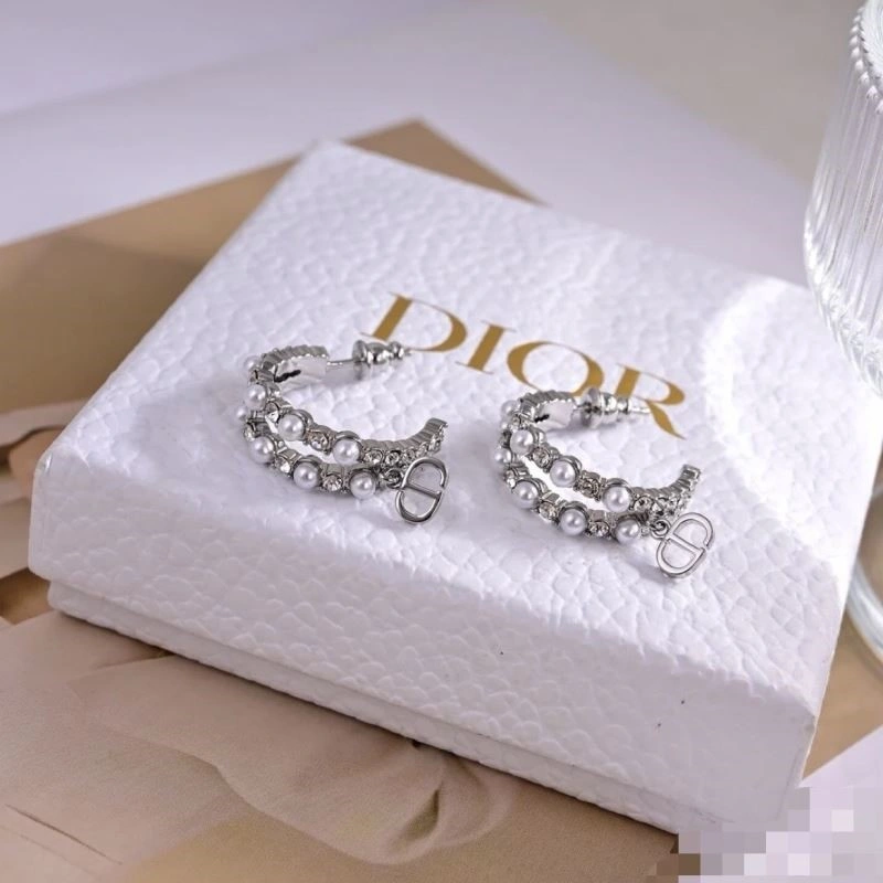 Christian Dior Earrings Refined 234242
