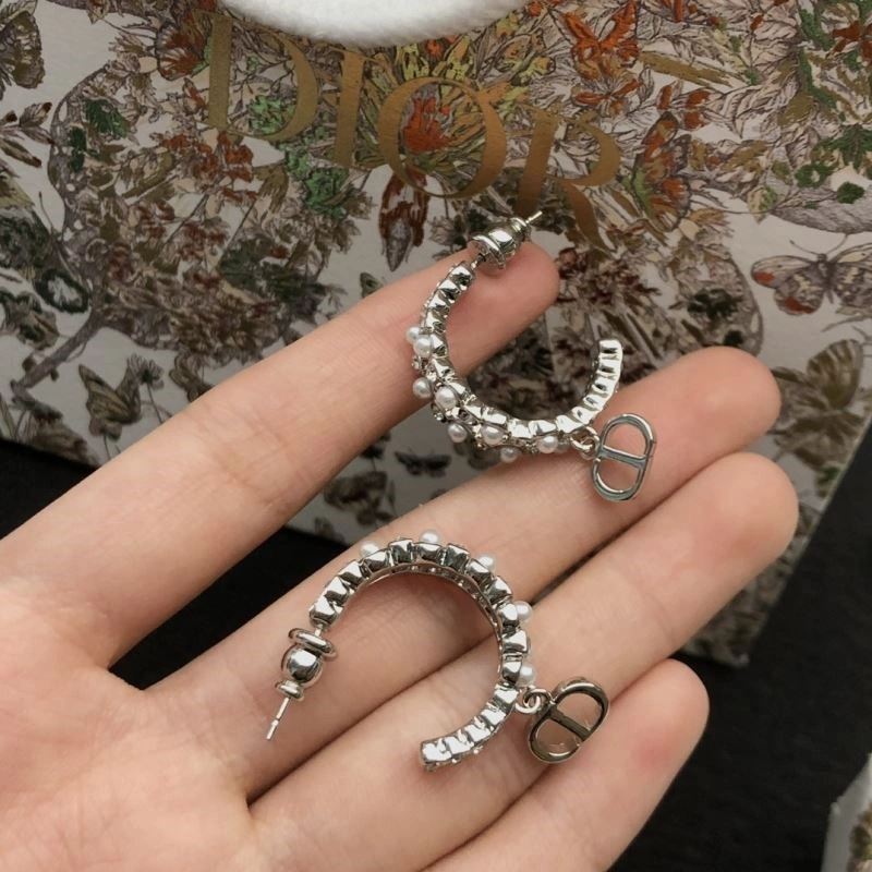 Christian Dior Earrings Refined 234242