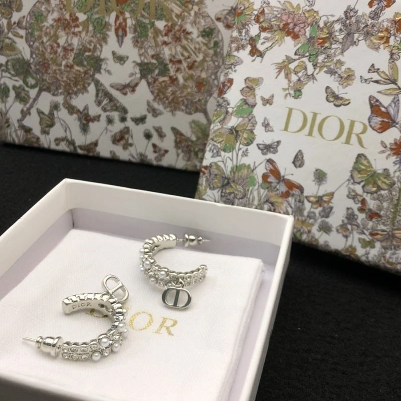 Christian Dior Earrings Refined 234242