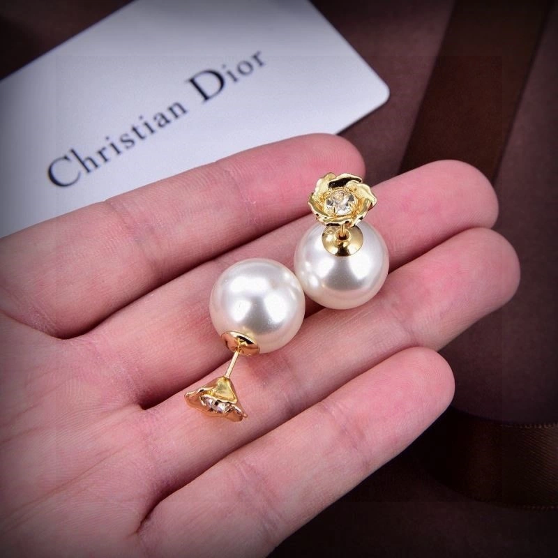 Christian Dior Earrings Snug 234176