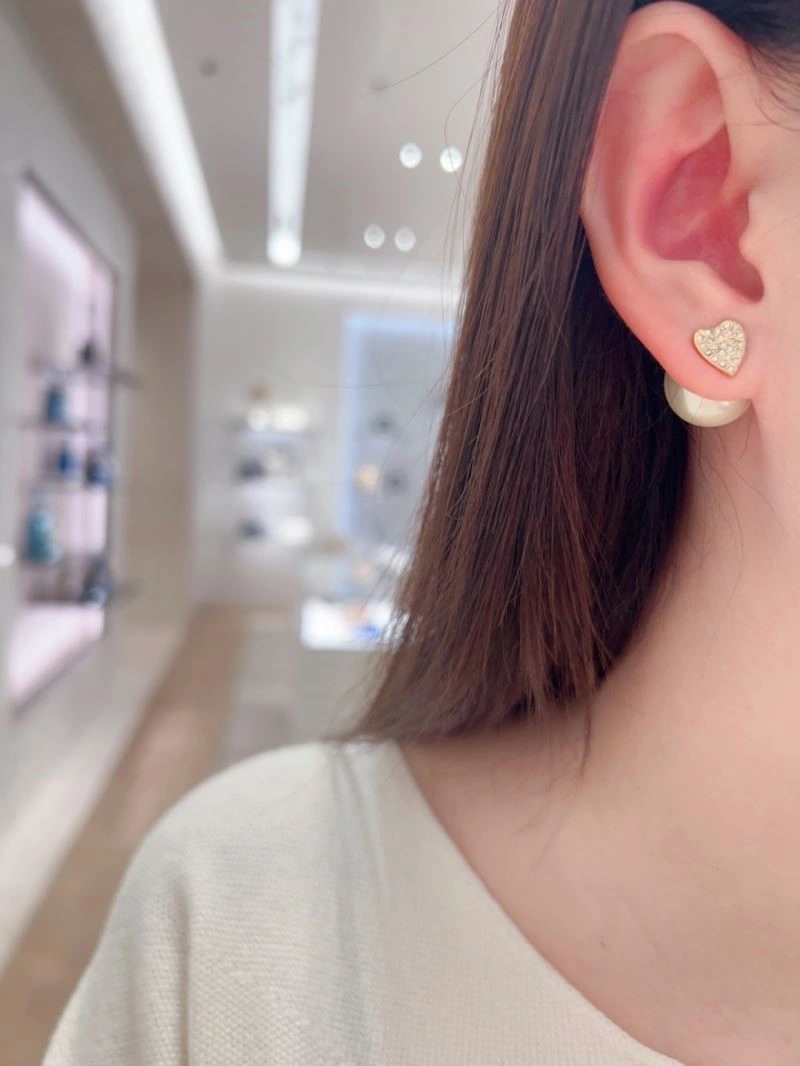 Classic Christian Dior Earrings 234168