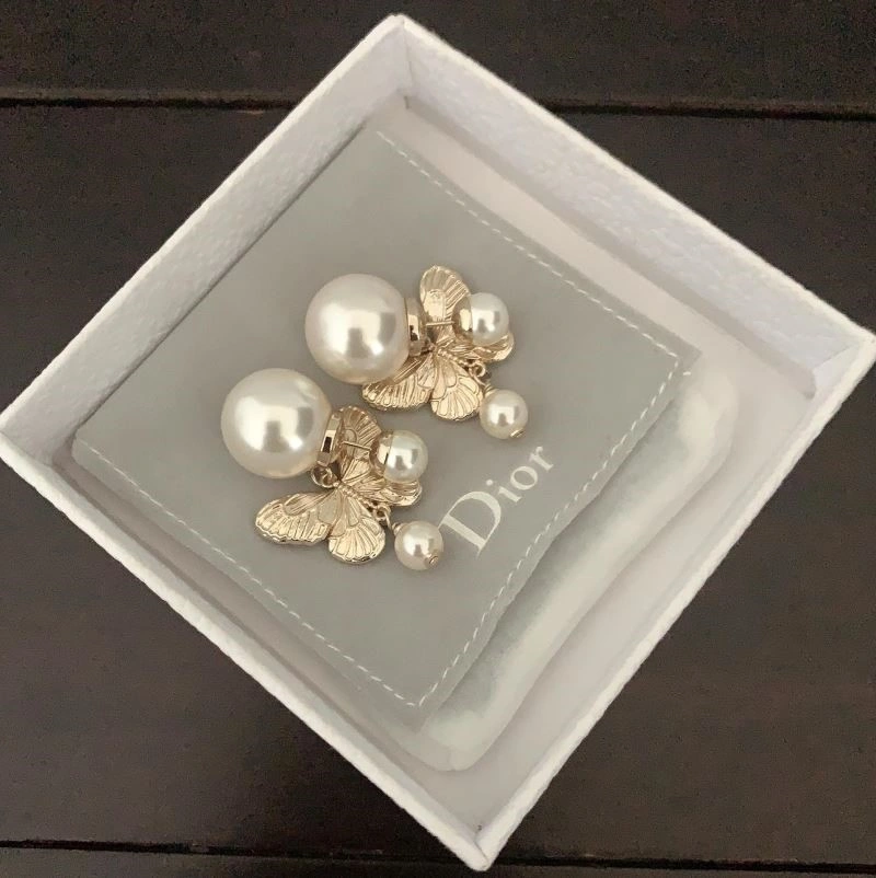 Efficient Christian Dior Earrings 234197