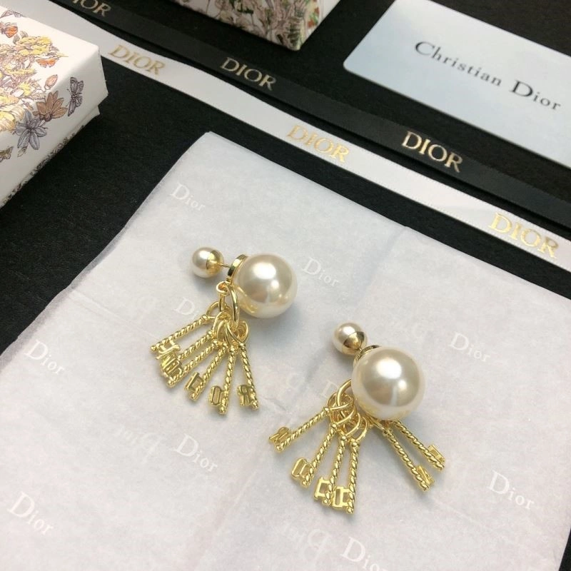Timeless Christian Dior Earrings 234224