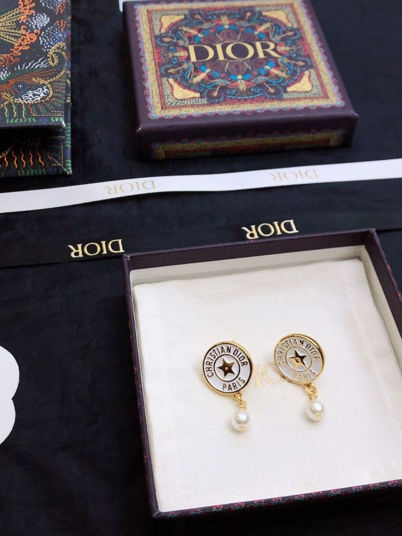 Christian Dior Earrings Soft 234150