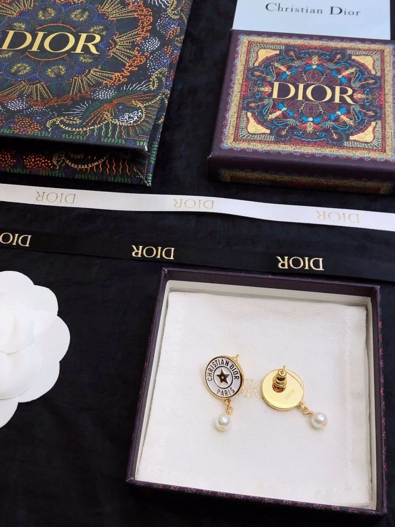 Christian Dior Earrings Soft 234150