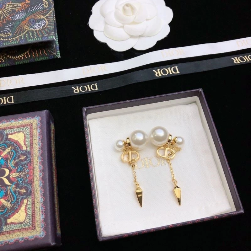 Christian Dior Earrings FashionForward 234228