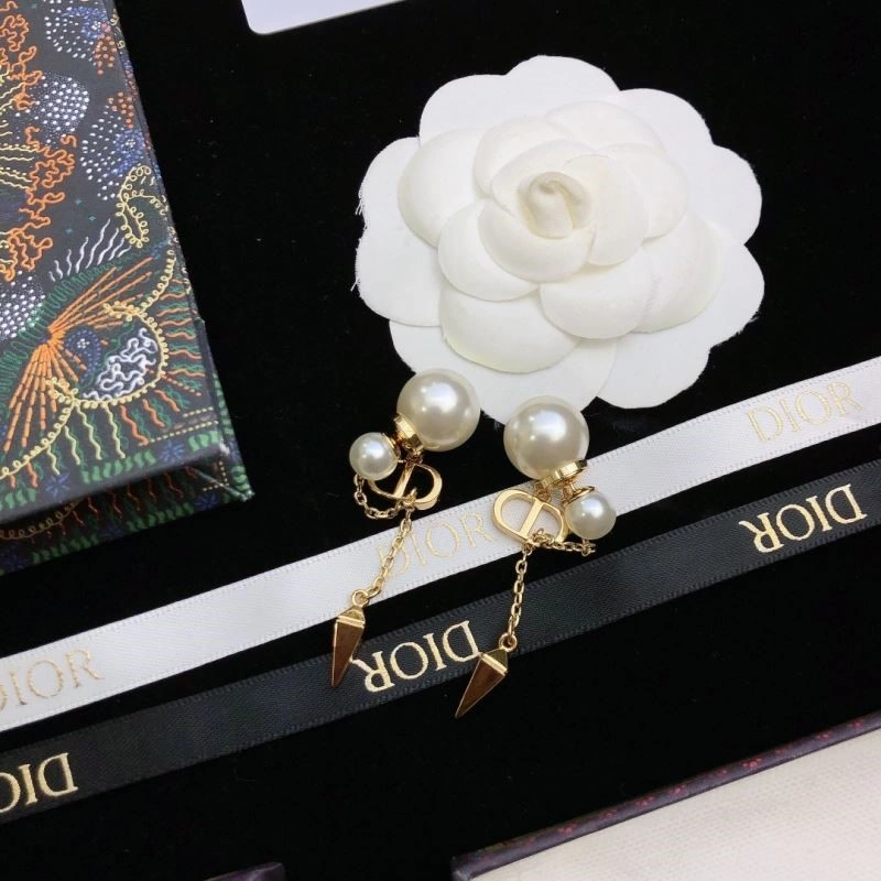 Christian Dior Earrings FashionForward 234228
