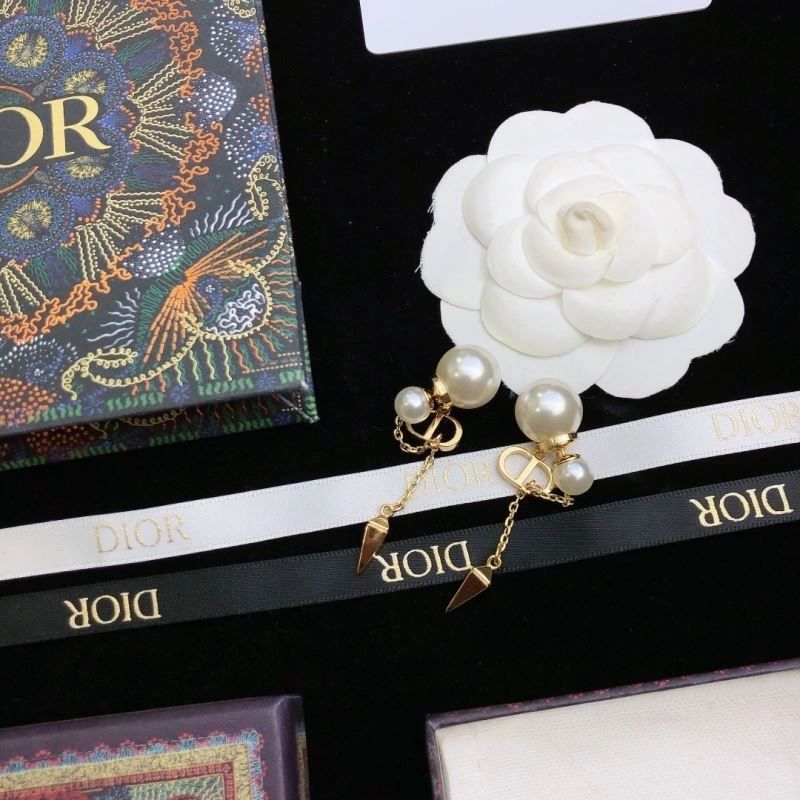 Christian Dior Earrings FashionForward 234228