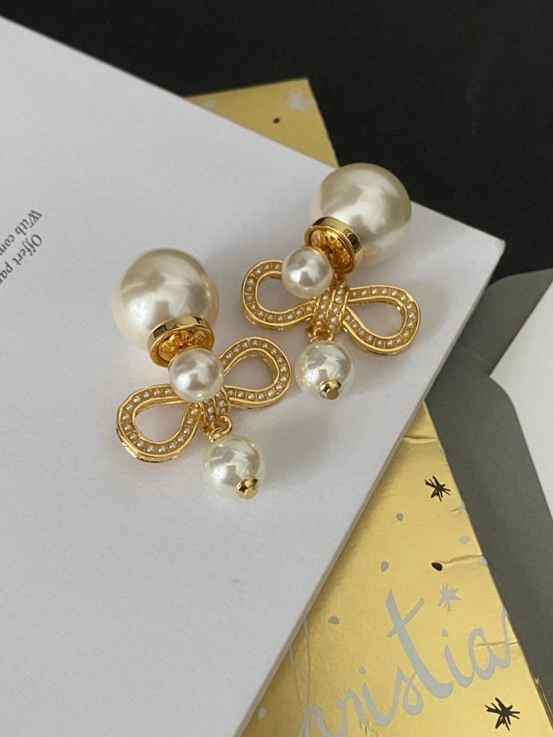 Chic Christian Dior Earrings 234124