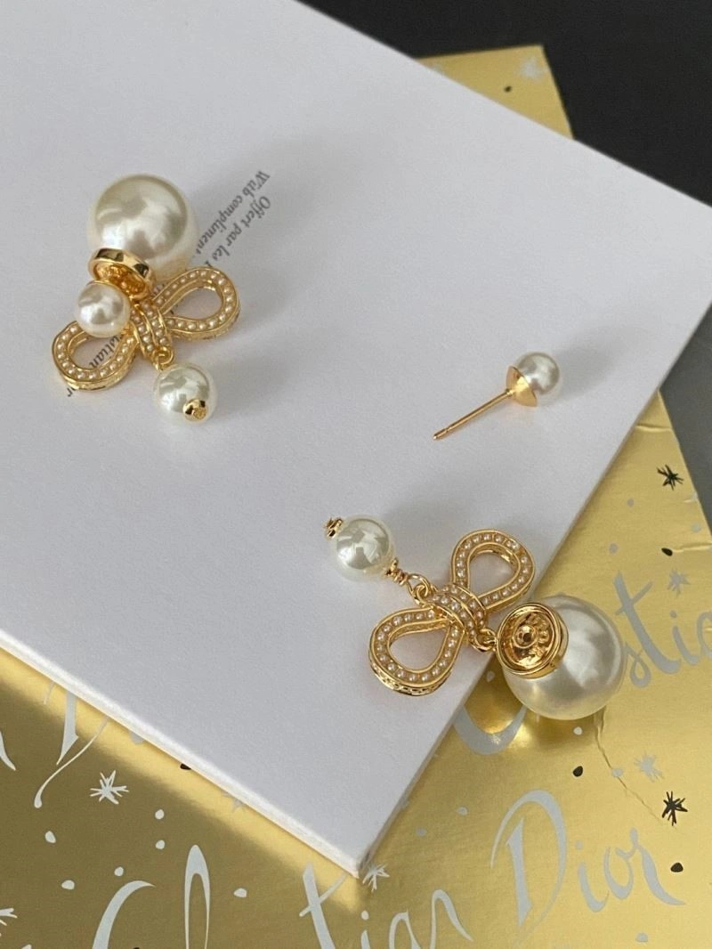 Chic Christian Dior Earrings 234124