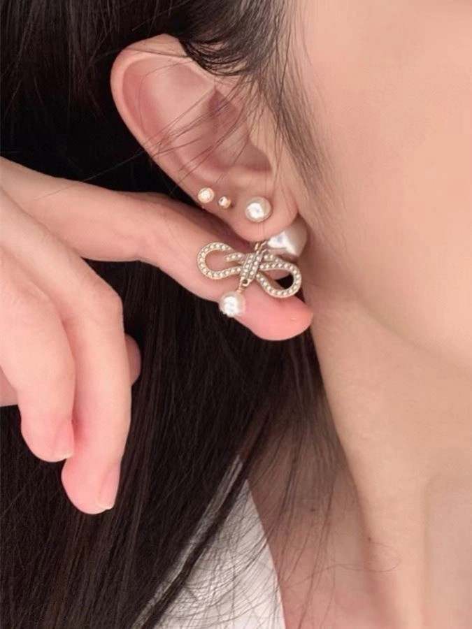 Chic Christian Dior Earrings 234124
