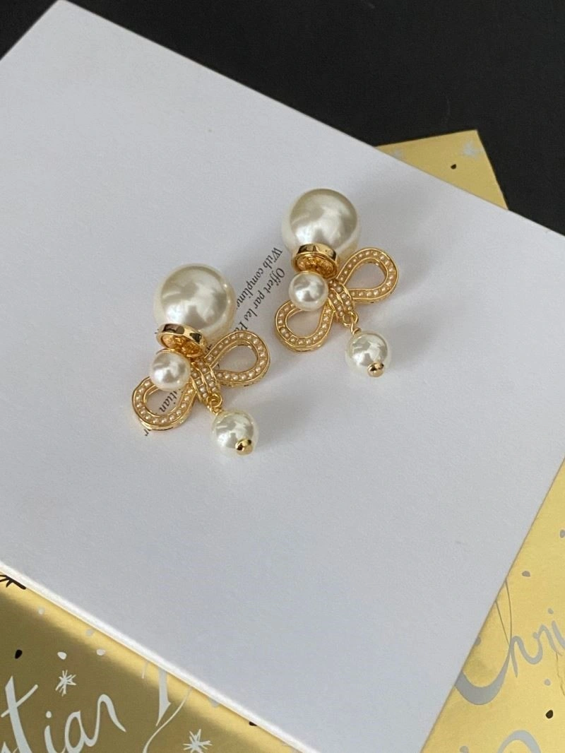 Chic Christian Dior Earrings 234124