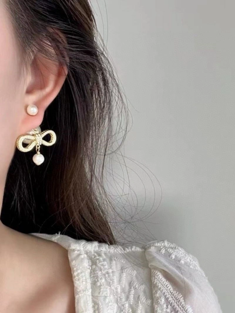 Chic Christian Dior Earrings 234124