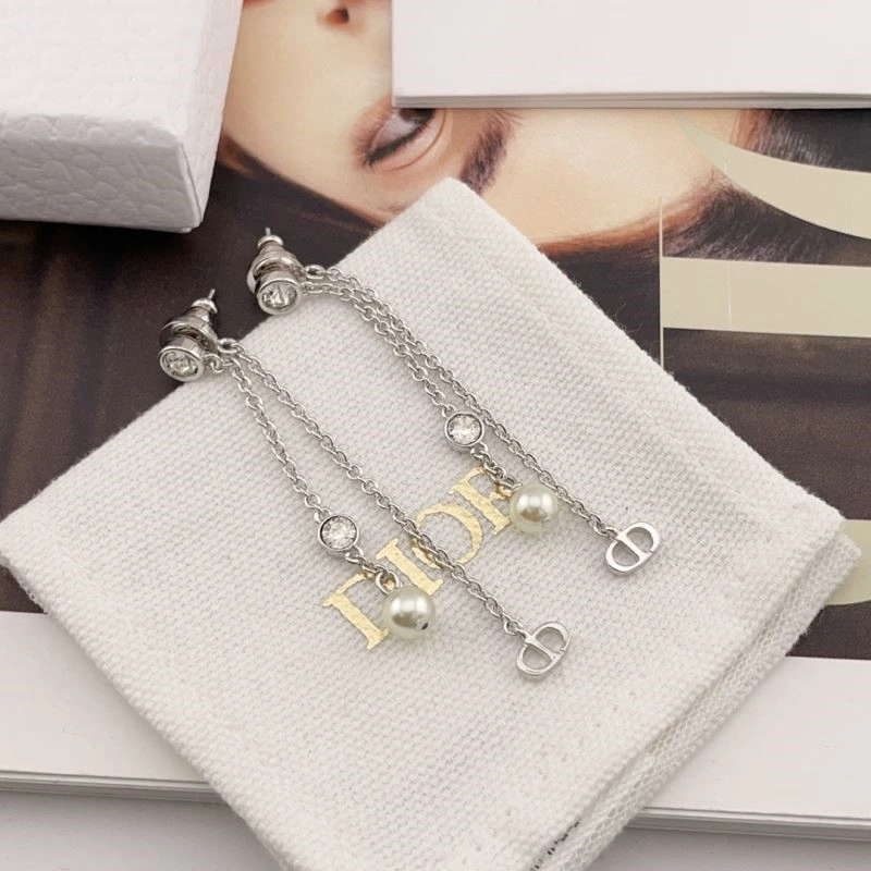 Unique Christian Dior Earrings 234113